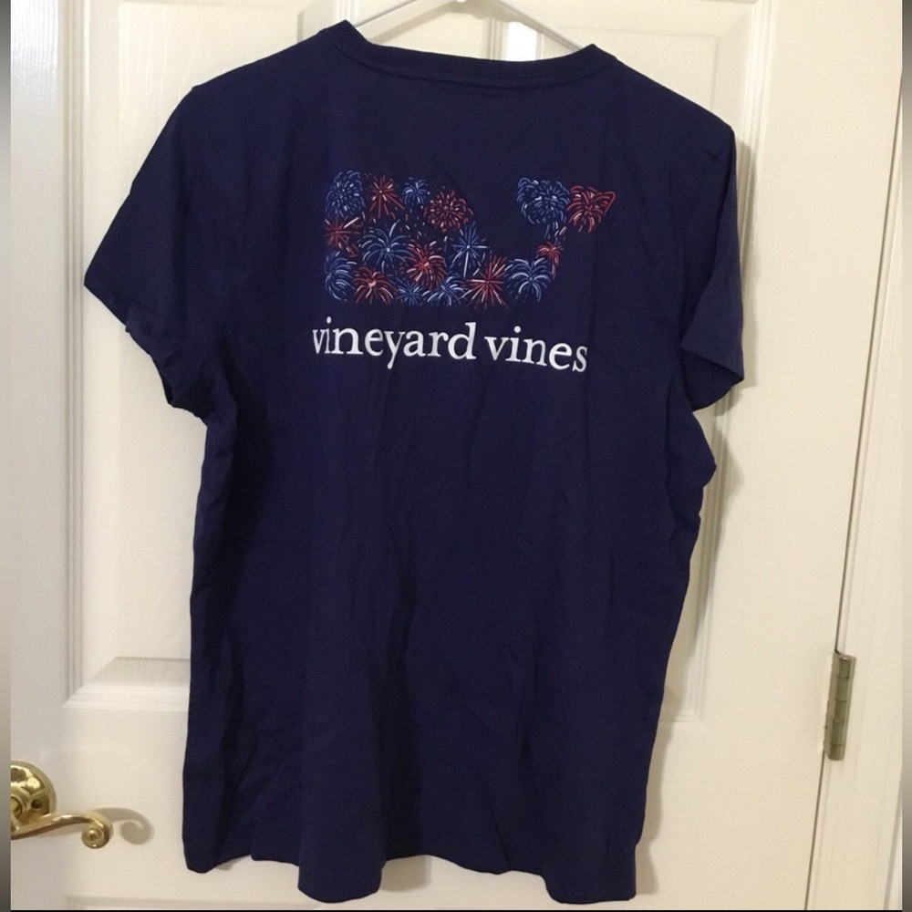 Vineyard Vines Fireworks Whale Deep Bay SS Tee Choose a Women’s Lg or Women’s XL